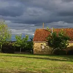 Casa de Férias Avec Piscine Sainte Anne Ygrande