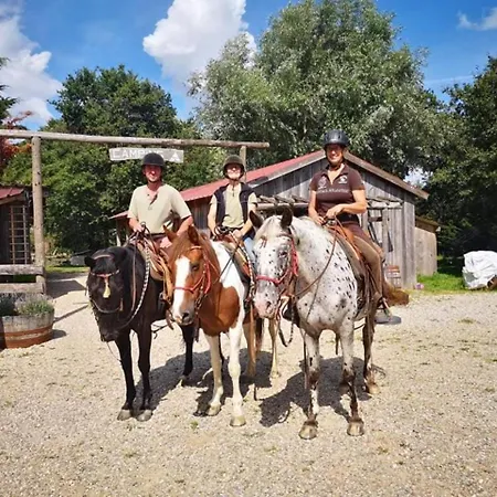 Avec Piscine Sainte Anne イグランド